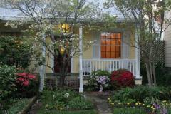 foxes-inn-sutter-creek-evening-gardens